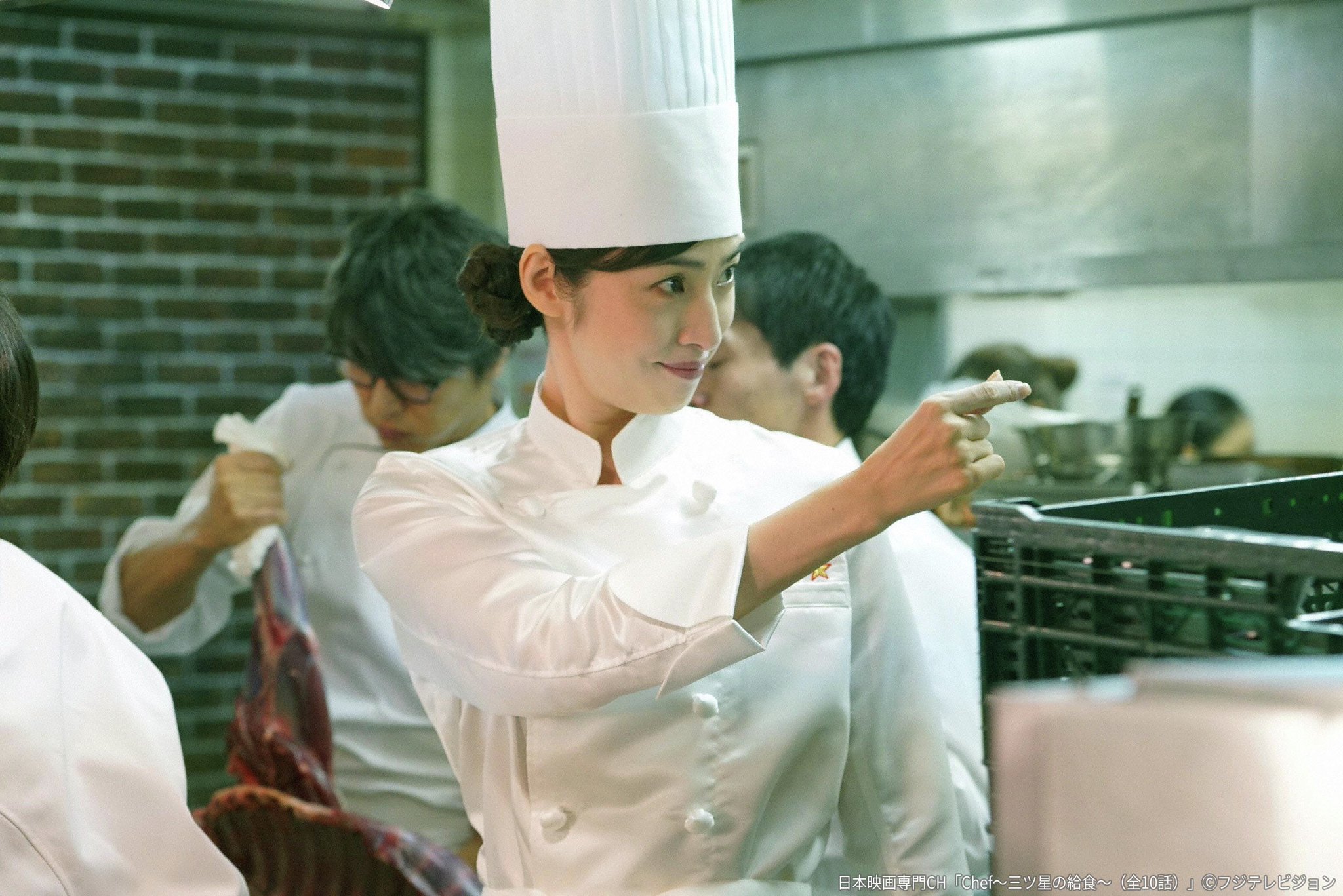 天海祐希出演DVDバッテリー・サウスバウンド・カイジ・Chef〜三ッ星の給食〜 フジテレビ】天海祐希出演！レシピ紹介動画「Bon Appétit | Chef