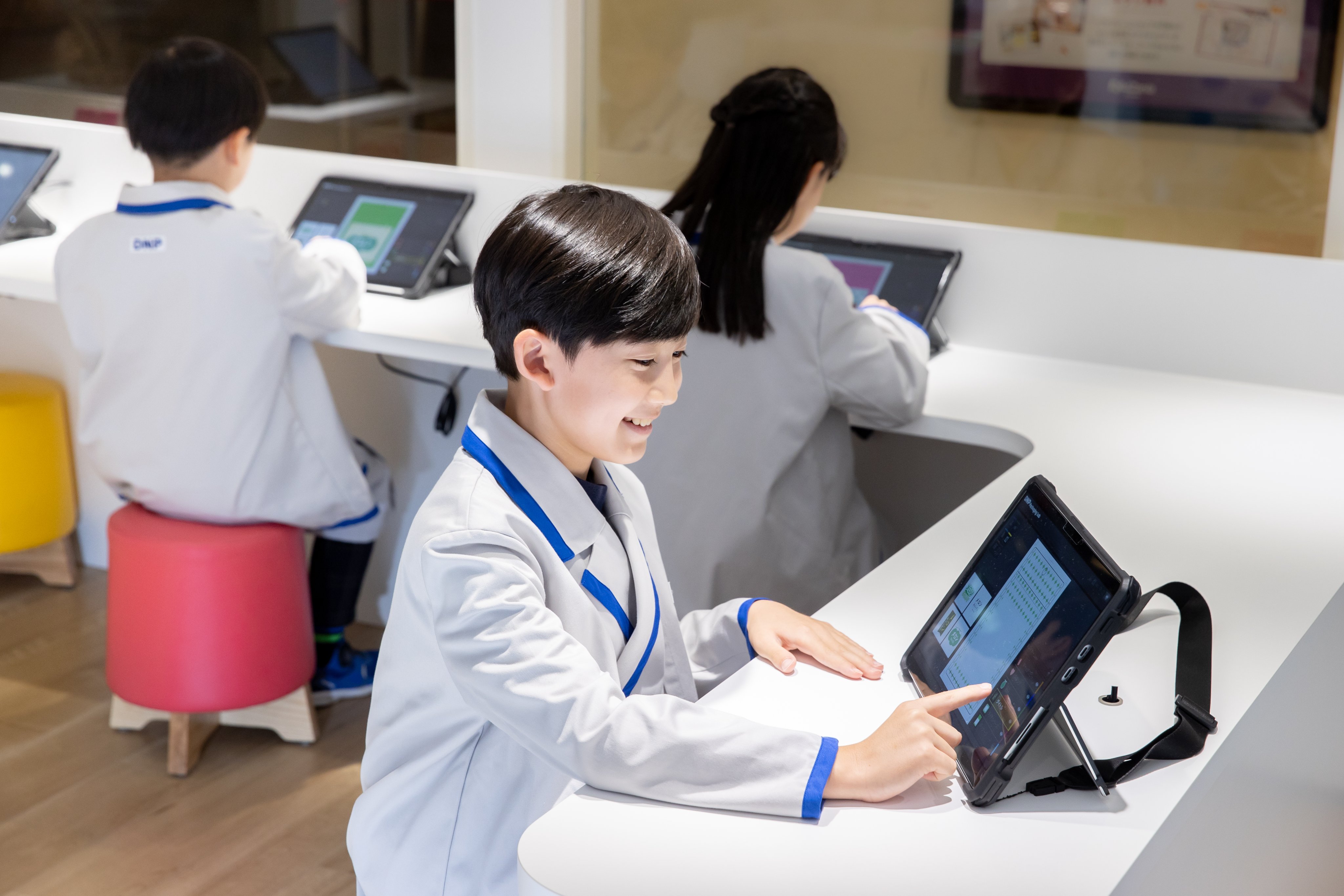 キッザニア甲子園消しゴム キッザニア ノック式消しゴムブルー☆ - メルカリ