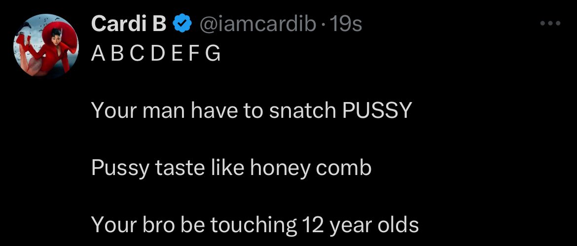 hexminaj's tweet image. A B C D E F G

can’t drag Nicki so talk about her family😭