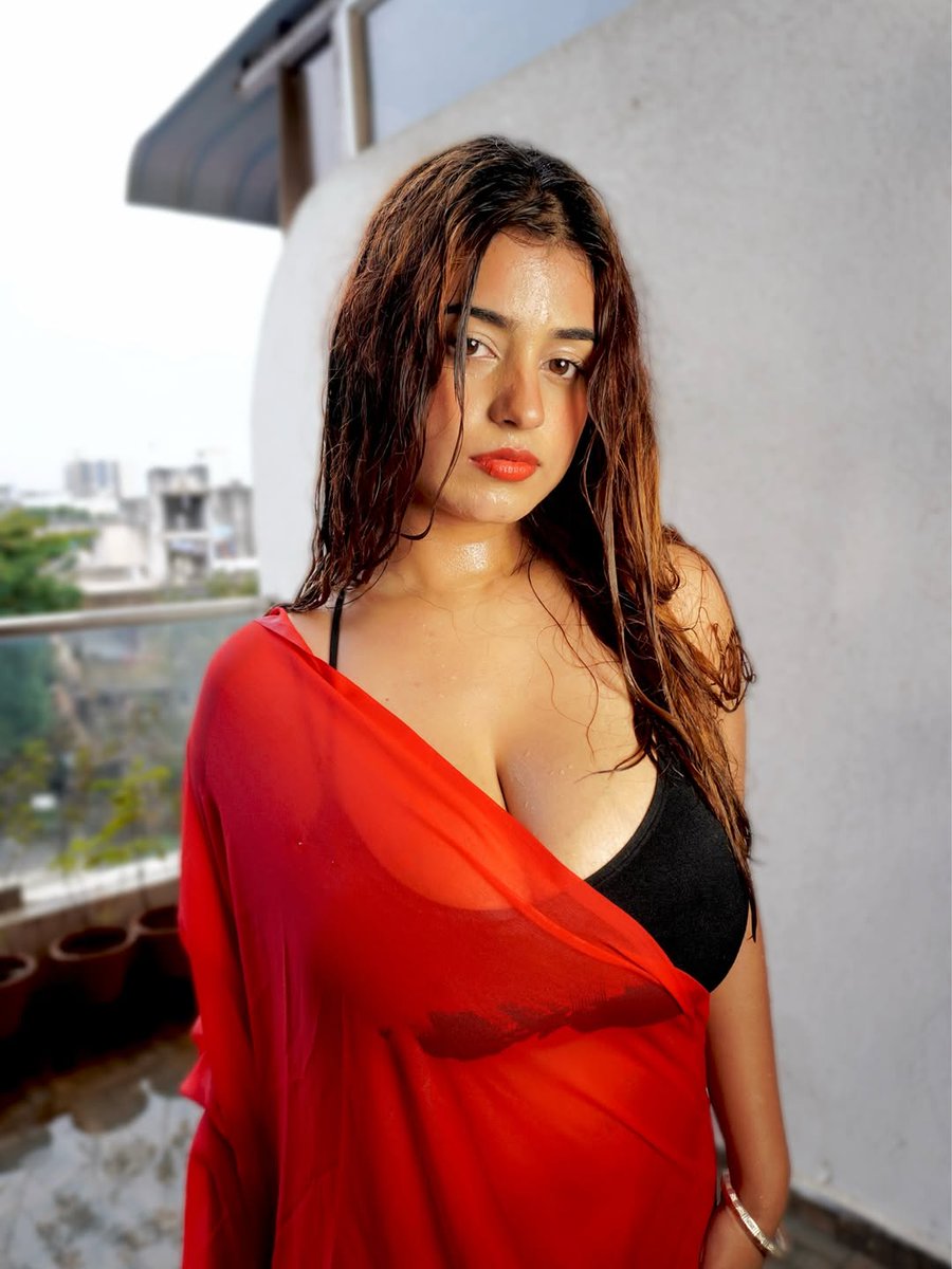 AngelsSaree's tweet photo. Follow our instagram 

#SareeTwitter #saree #sareeseduction #sareelover #sareeswag #sareebeauties #sareeblouse #sareedraping #saree #sareebeauty #sareelove #sareeshow #sareenavel #RashmikaMandanna #bollywood #southindianangels https://t.co/RZwa761bwh