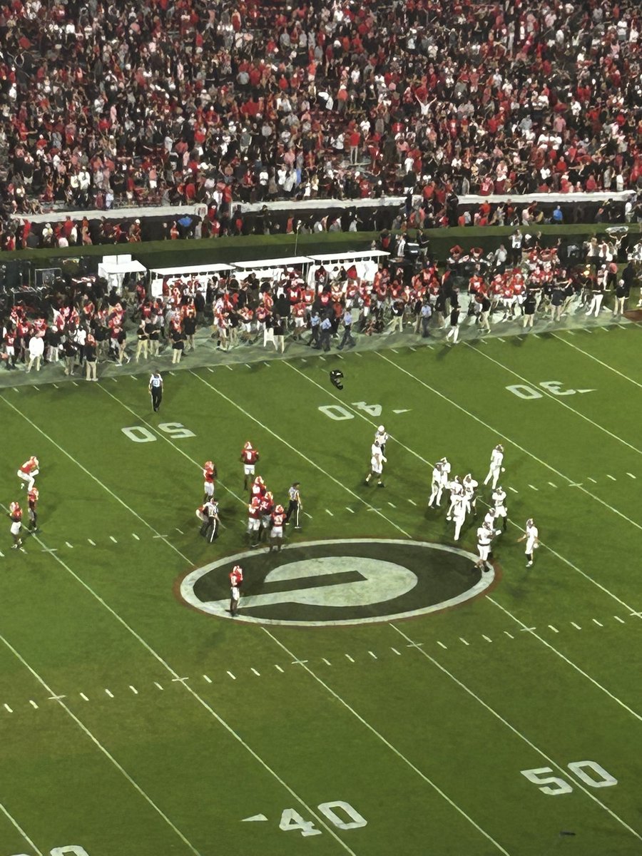 Coach_High's tweet image. We’re still BAMA…

#TheStandard #BuiltByBama #WhereLegendsAreMade