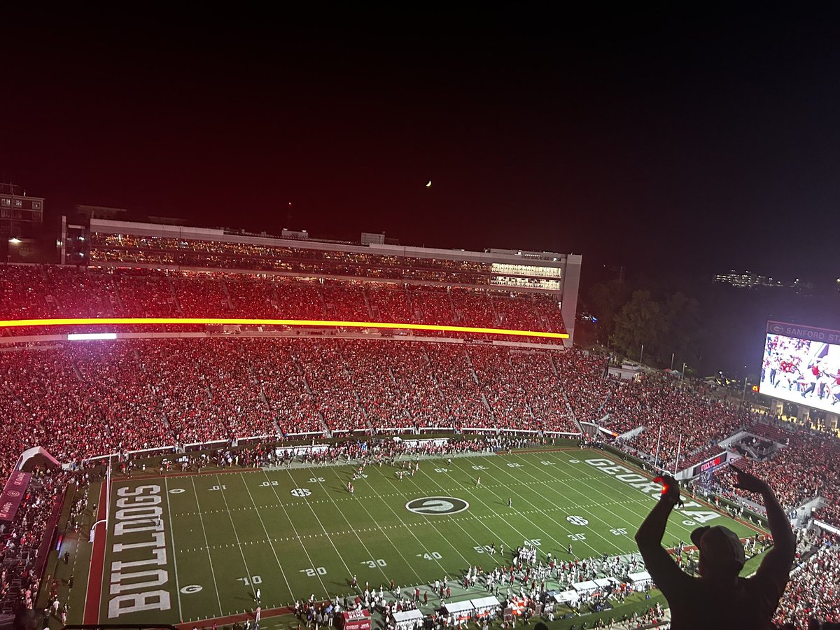 Coach_High's tweet image. We’re still BAMA…

#TheStandard #BuiltByBama #WhereLegendsAreMade