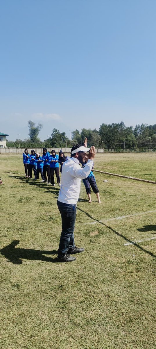 yssganderbal's tweet photo. Campaign Nasha Mukht Yuwa for Viksit Bharat celebrated under the banner of Seva Parv 2025.
September 21- YSS Ganderbal organised diverse sports events like Kho-Kho, Volleyball and Tug of War for girls students. A Nasha Mukht Bharat Pledge was taken before the event.
@dcganderbal https://t.co/RcwtZoetlT