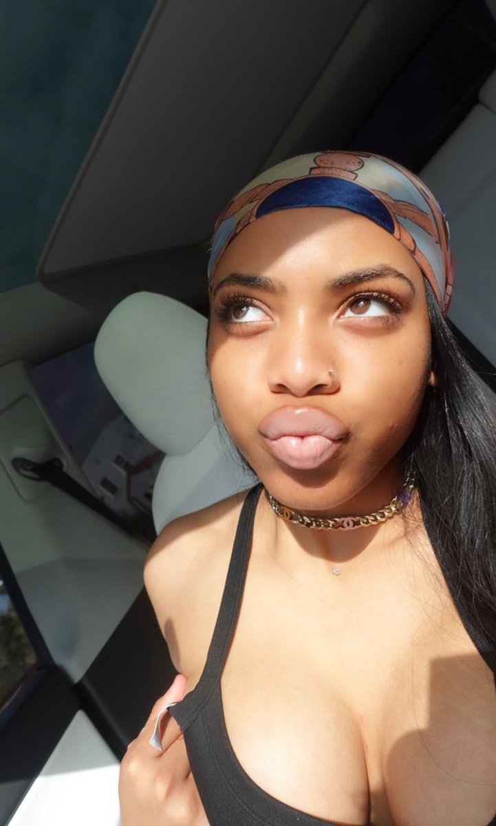 ZURIIJAYYY's tweet image. 