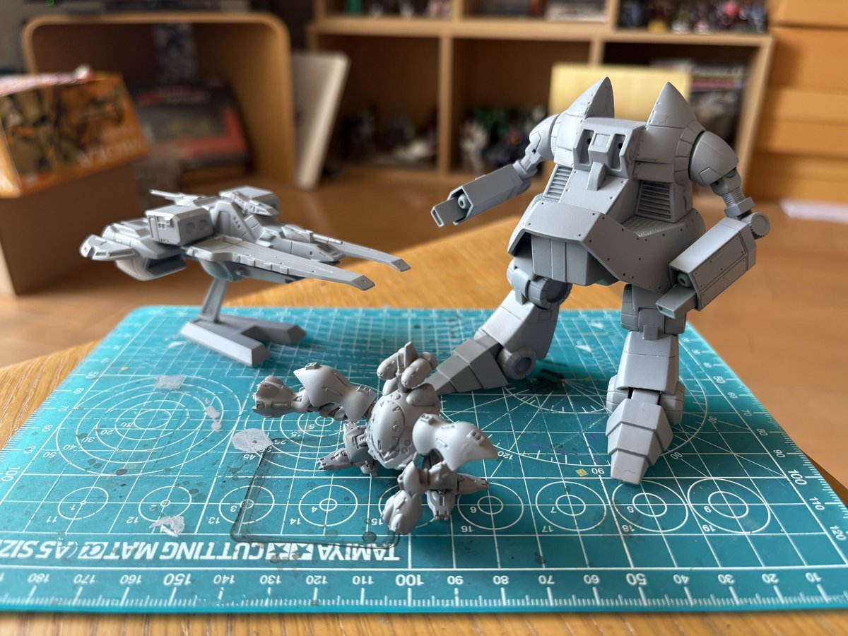 #wip #スペリオルディファイン　#アーガマ　#プロメウスタイプ　#今月作ったプラモ晒そうぜ　サフ止まりでご勘弁😂