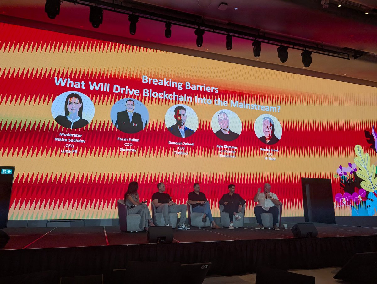 JohnnySonic_'s tweet photo. Amazing panel at #SonicSummit
@SonicLabs https://t.co/AUbDVaxOr6