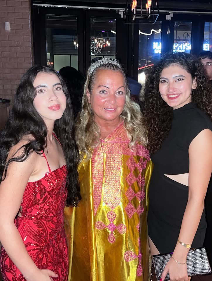 AngiesModels's tweet image. I want to take a moment to say how incredibly proud I am of all the models and actors who showed up and shined at the Club Med Gala Event! A huge thank you to everyone who came, and a special shoutout to @namscustomdesigns &amp;amp; @houseofgracefashion_rtw for their energy and support.