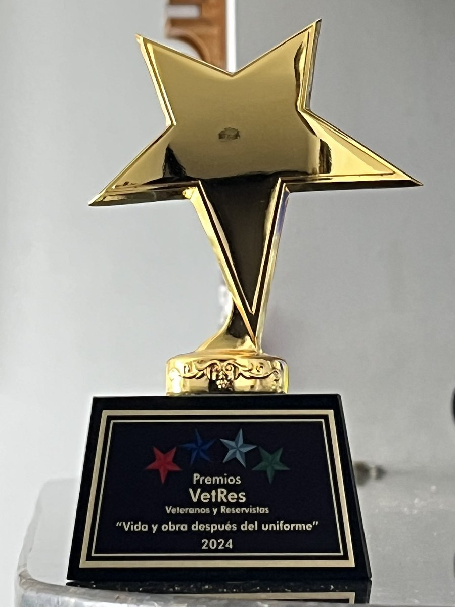 cmctres's tweet photo. En convención de veteranos del Tolima, se dio apertura a la segunda versión “Premios VetRes, vida y obra detrás del uniforme”, militares y policías en retiro pueden participar, noche de gala se realizará el 21 de noviembre en el Club Campestre de Ibagué, entérate y participa. https://t.co/Cu3VsLzhqK