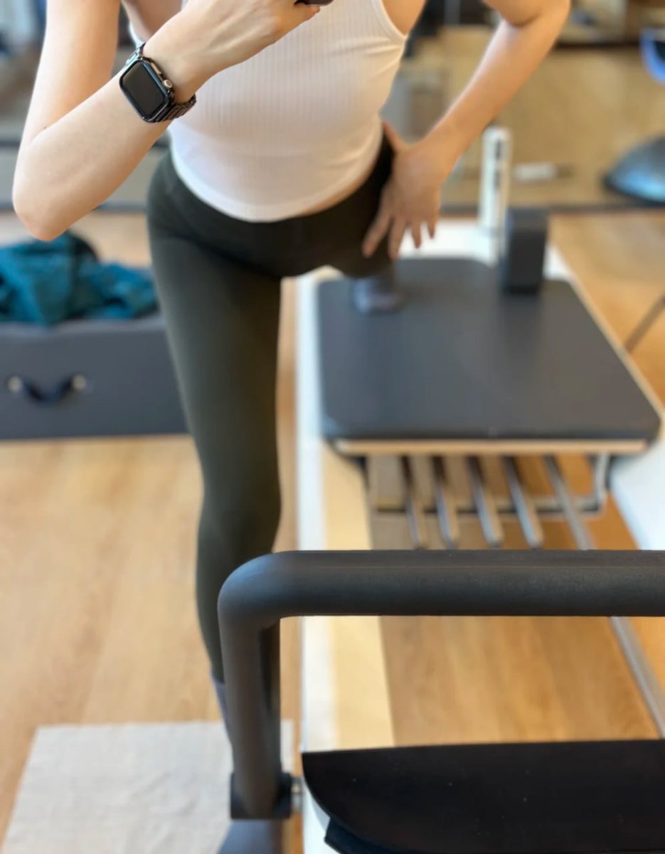 Peach_FGG's tweet photo. Stretching it out and feeling fabulous! 💪✨ Taking one step at a time to stay healthy and strong 💚🧘‍♀️. Let’s crush today’s workout! 💥 #FitnessGoals https://t.co/e3XIFB0C4n