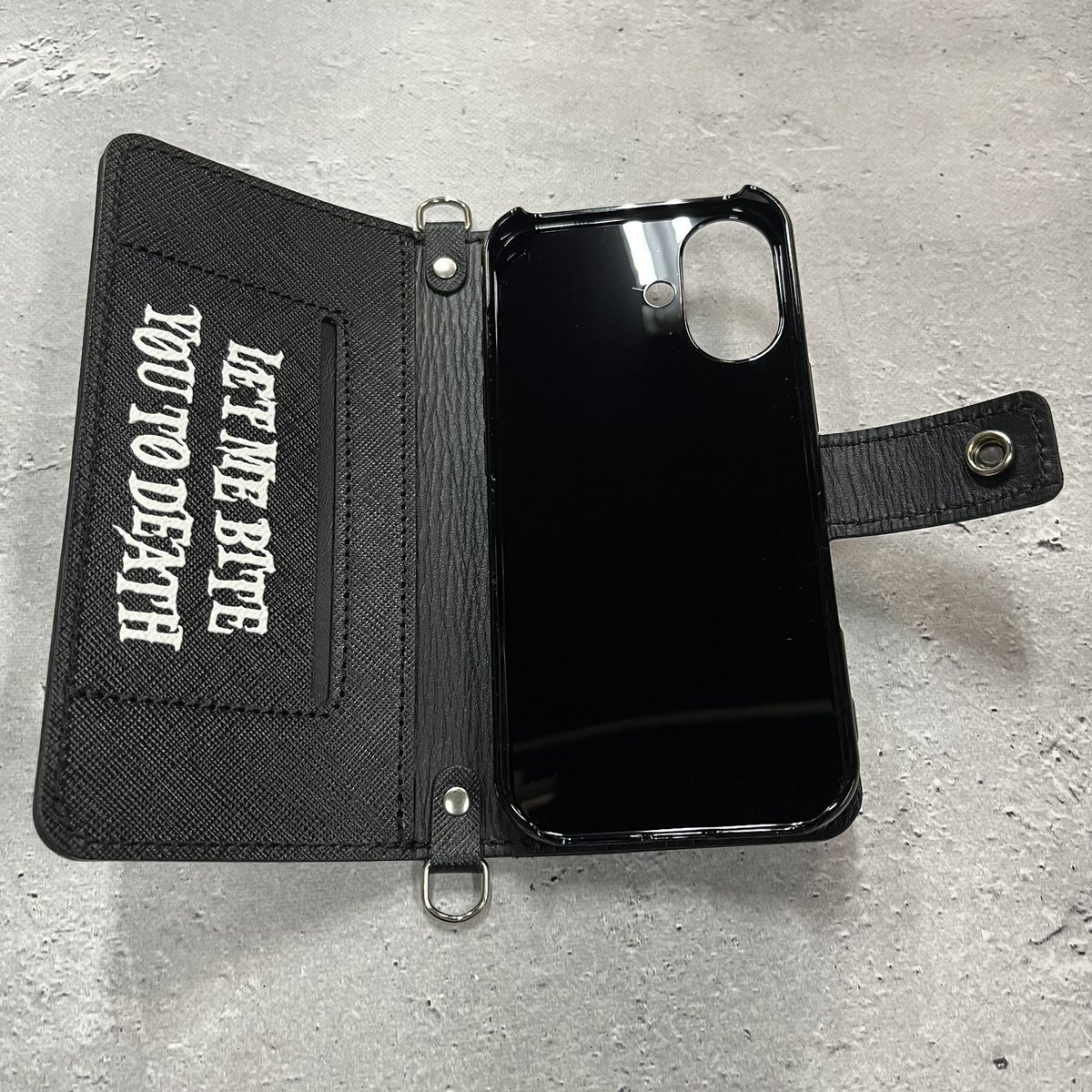 GLAYのギタリストHISASHIさんとのコラボレーションモデルの手帳型