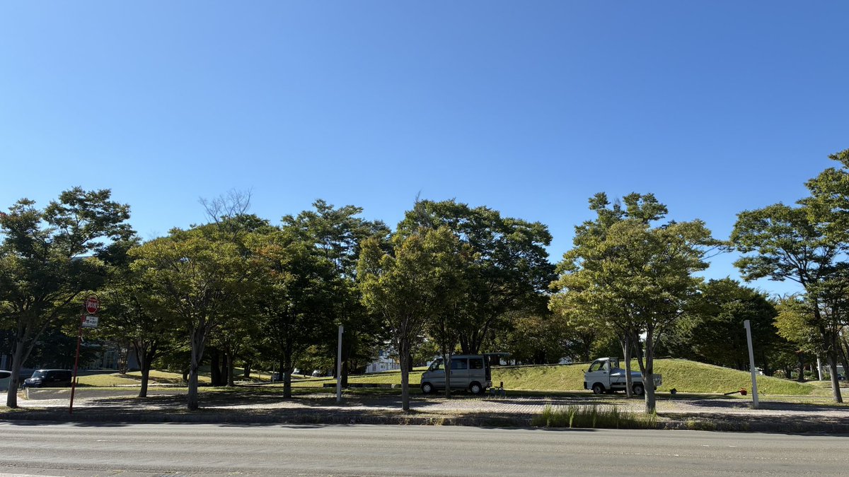 roudoku_world's tweet image. まもなく
13時から
＃なとらじWIDE

秋晴れ☀️の
＃名取市 から
お送りします❣️
