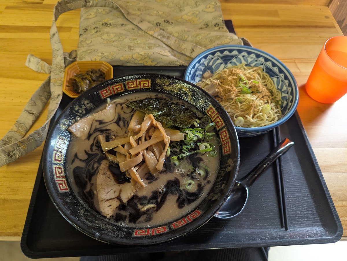 #やけっぱち
定期

来週は平日お休みだって。
今日のチャーシューはめちゃめちゃ美味かった。
#日南市
#北郷町
#ラーメン