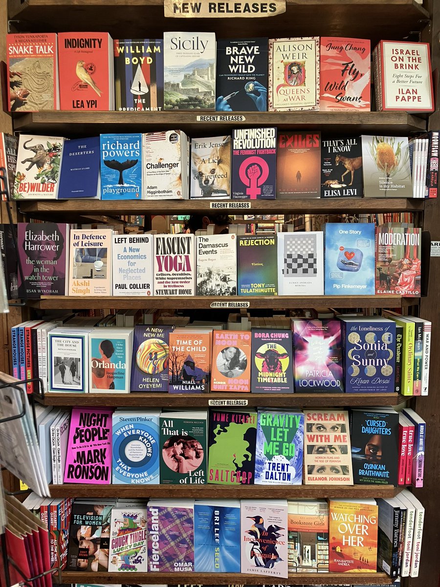 New release time?! Oh yeah, the NR shelf is packed! And there’s still more to come…📚👀