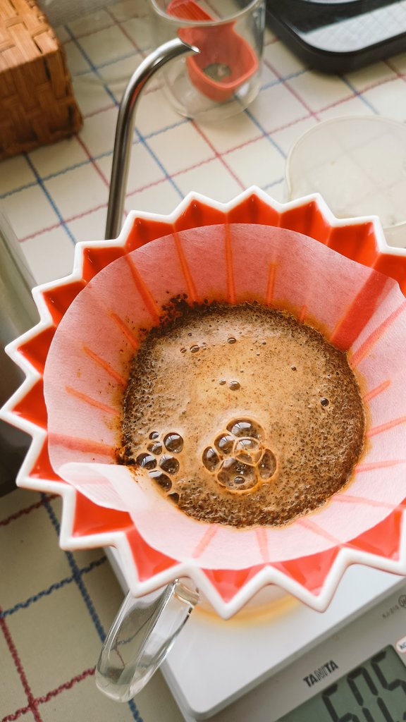 ohazassu's tweet image. It's still #NationalCoffeeDay somewhere in the world so I'm gonna have some more ☕😊

Cheers to @robertlacovara and @mlyonphotos. 

Rwanda Kabirizi 👇