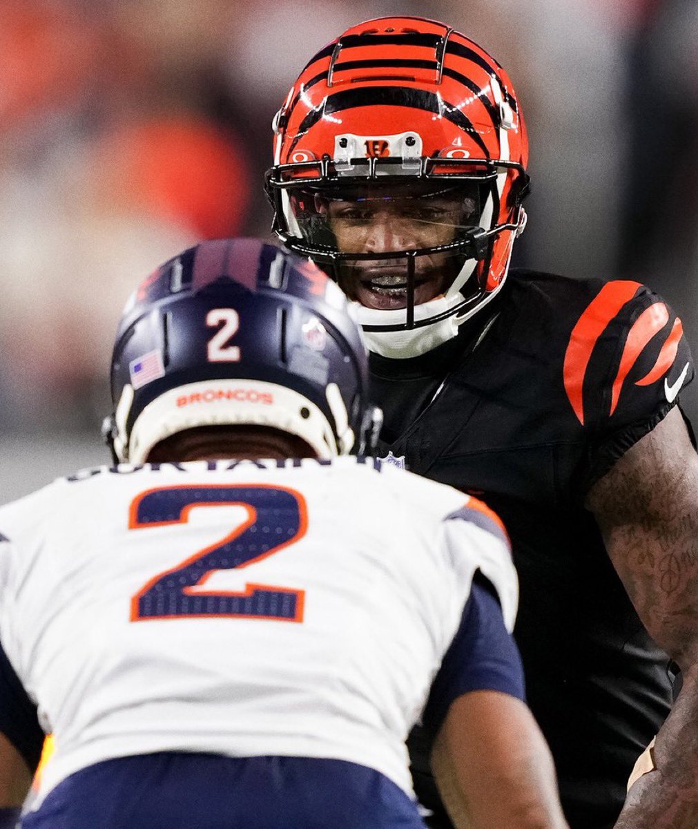 LOCKDOWN: #Broncos cornerback
Patrick Surtain II SHUT DOWN #Bengals superstar wide receiver Ja’Marr Chase.

• One total target
• One total catch
• 23 total yards
• Zero touchdowns 

Chase’s two worst performances of his career have been against Surtain.

LOCKDOWN. CB1. 

🔒🔒