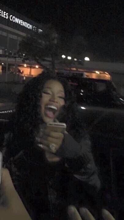 RealLifePrettty's tweet image. It’s Nicki world &amp;amp; cardi just taking up space in it 😂😂