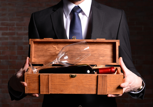 Focus Report:  The $300 Billion Business Expense That’s Hard to Evaluate
**Top Corporate Gifting Trends**
 #CorporateGifting #BusinessTrends #CorporateGifts #ExecutiveGifts
salesandmarketing.com/top-corporate-…