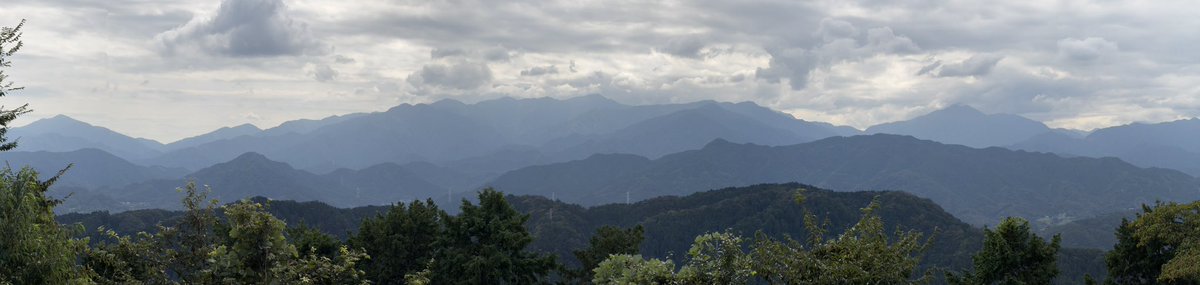 kaitack's tweet photo. 高尾山山頂なう
大山◯
丹沢山◯
蛭ヶ岳◯
大室山◯
富士山×
ミツ峠山◯
南アルプス×
#高尾山
#takaosan https://t.co/FzsuIZ7Mbz