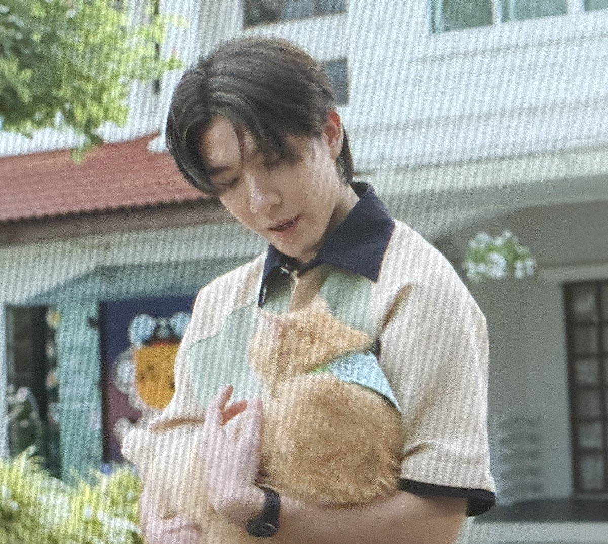 พี่ลิงซ์หล่อทุกวันเลยอะ ㅠㅠ ออนจริงผมจะเสียมั้ยนิ😭😭😭😭😭😭

#CatForCashQ3