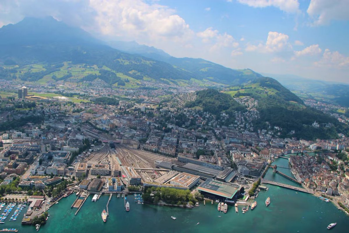 888 🇨🇭 Leute, für wie doof haltet ihr uns ?

Da „vergisst“ eine Gemeinde (Luthern in Luzern) mal eben 118 Abstimmungscouverts und die Medien verkaufen es, als wäre das so eine Art kleiner Betriebsunfall, der schon mal vorkommen kann. 

Kein Wort darüber, dass bei einer