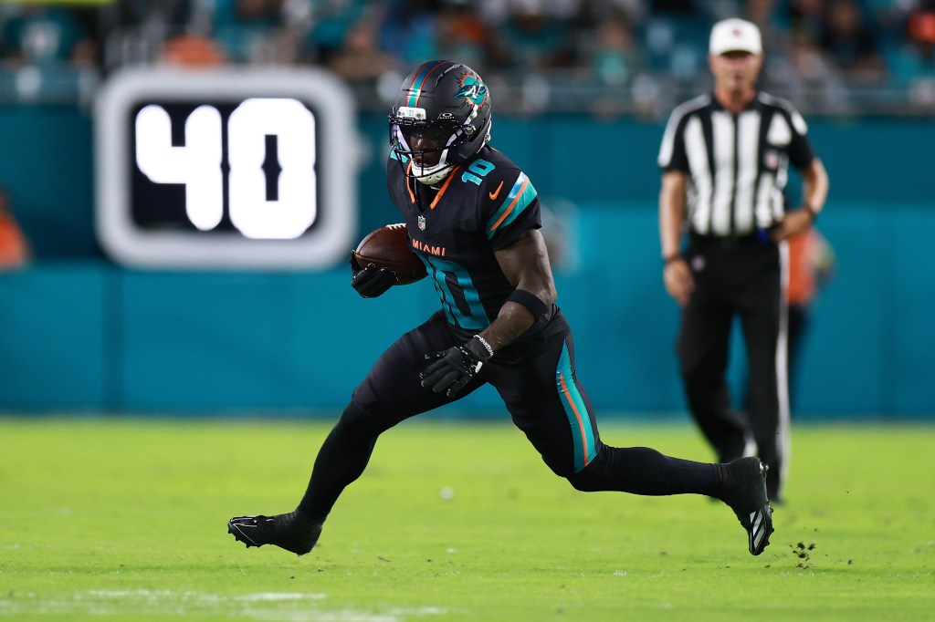 SSMiamiDolphins's tweet photo. #Dolphins Deep Dive with @Chrisperk & @DavidFurones_: #Tyreek’s devastating injury; where does offense go from here? | VIDEO https://t.co/HmGR3t7gFX #NFL #Jets https://t.co/tZDplHC8g9