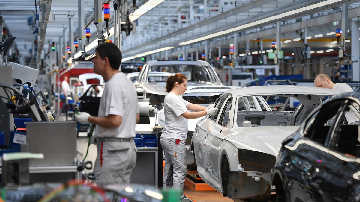 Elle ne peut plus rénover ses écoles: plombée par la violente crise de l'auto allemande, la ville d'Audi (une des plus riches du pays) est en détresse financière
l.bfmtv.com/sa8k