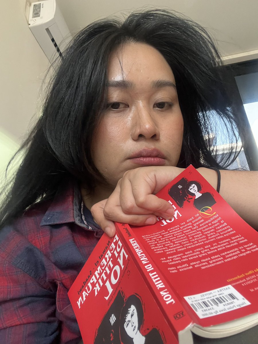 arshintaah's tweet photo. The face                        The book https://t.co/IDH20eED2B