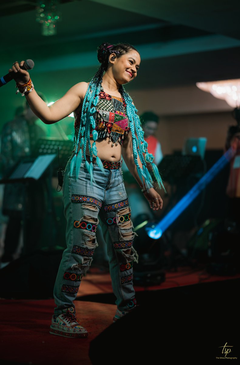 amritabOfficial's tweet image. 🌟 Singing with soul, dressed in colors of tradition &amp;amp; vibe. 🎶🔥

Every note tells a story, every beat lights up the stage. 💫

#AmritaBharati #LivePerformance #StageVibes #FolkFusion #MusicMagic #SingerLife #GarbaVibes #IndianMusic