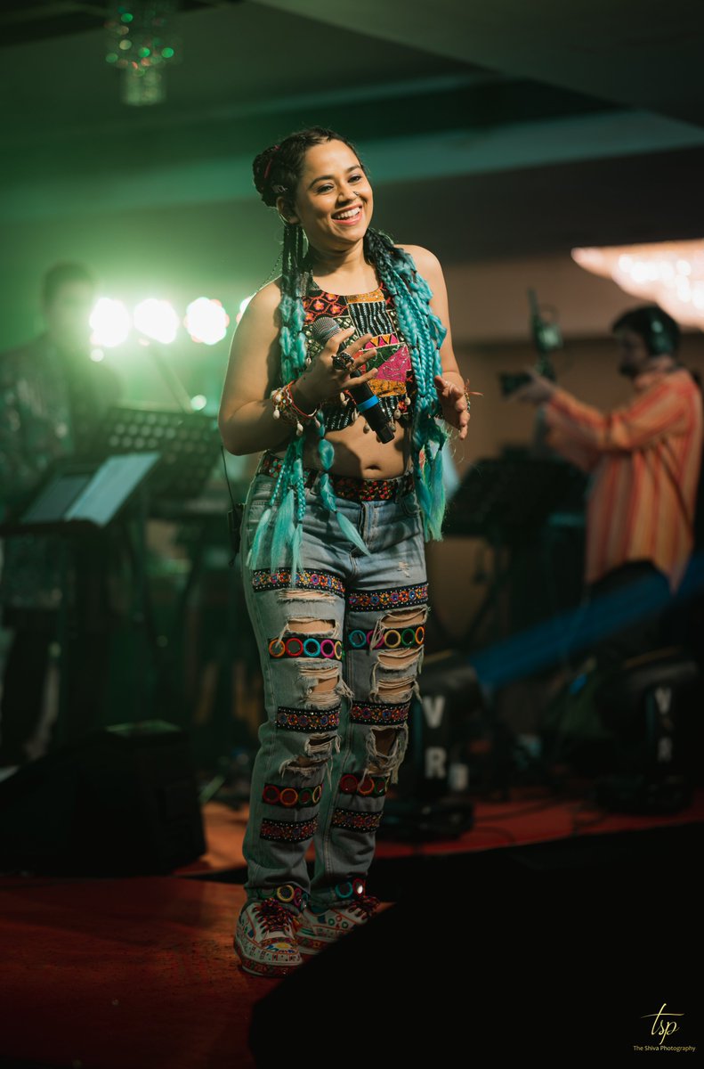 amritabOfficial's tweet image. 🌟 Singing with soul, dressed in colors of tradition &amp;amp; vibe. 🎶🔥

Every note tells a story, every beat lights up the stage. 💫

#AmritaBharati #LivePerformance #StageVibes #FolkFusion #MusicMagic #SingerLife #GarbaVibes #IndianMusic