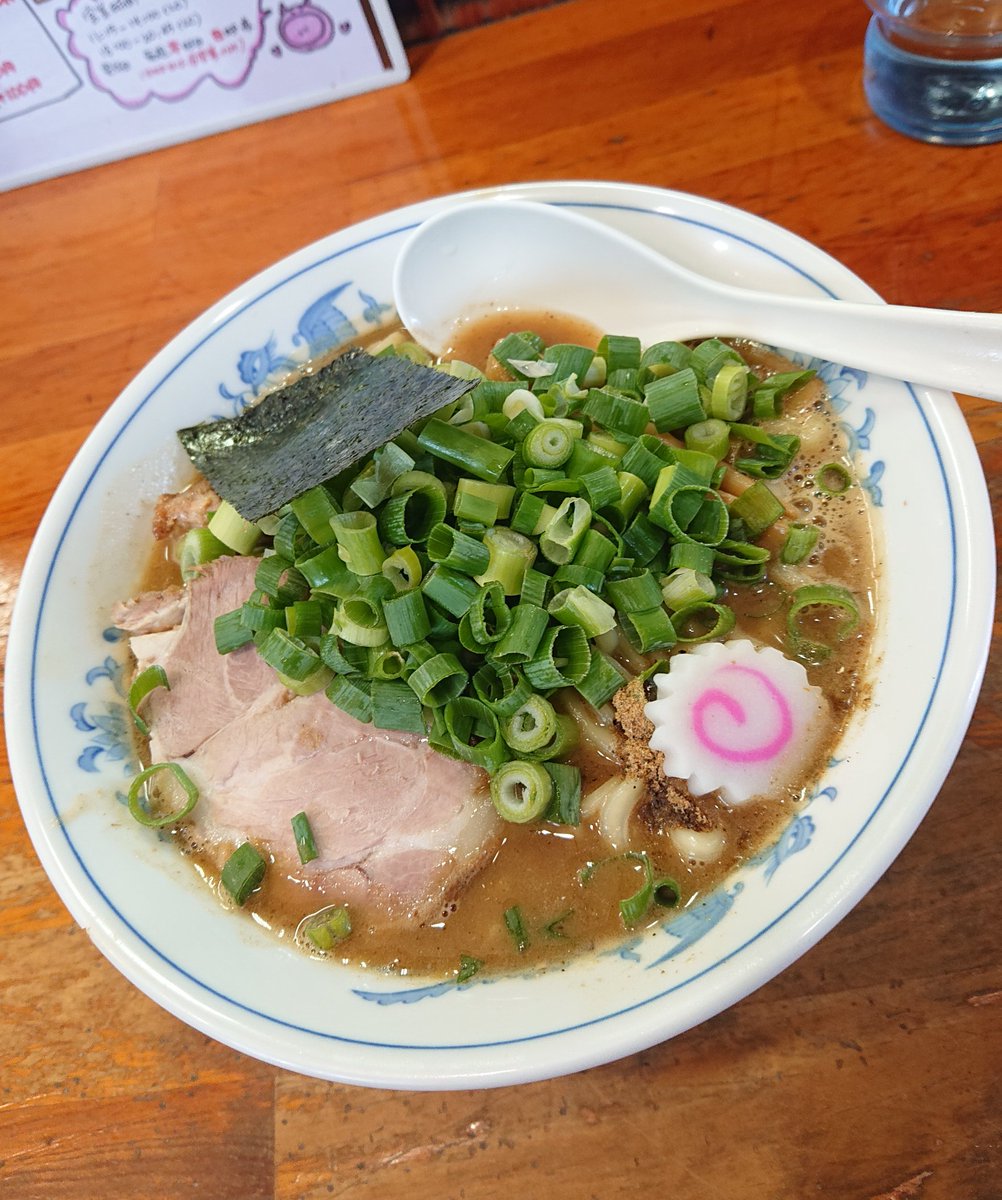 麺まる井   ＠駿東郡清水町 
【 魚介とんこつ らーめん 】￥1050
  葉ねぎ ￥100
  ごちそうさまでした!!😋