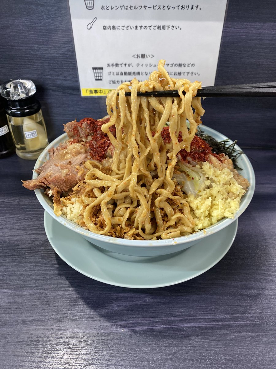 オリバーヌードル
・オリソバ
・カライアジ
・大盛り×2
・ブタマシ
・アブラマシ(別皿)
…色々ありがとうございました!
…delicious!!