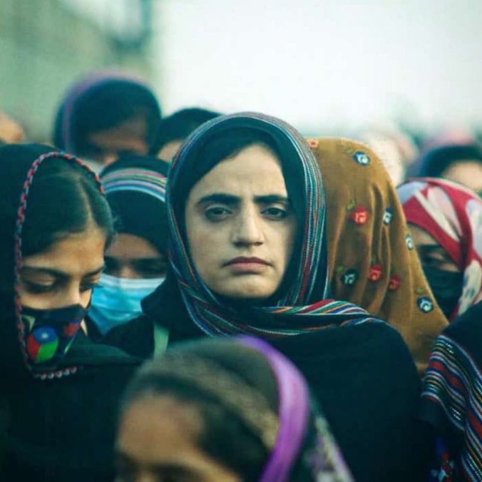 aslambugti124's tweet image. پاکستانی ٹی وی اینکرز کے مطابق ڈاکٹر ماہ رنگ بلوچ کو نوبل آمن ایوارڈ کیلئے مضبوط امیدوار کے طور پر سامنے لانا بلوچستان کو علحیدہ کرنے کی عالمی سازش ہے۔نوبل انعام ملے یا نا ملے لیکن نوبل انعام اناؤنس ہونے سے پہلے ان کی چیخیں سن کر بہت مزہ آرہا ہے۔
#Balochistan #Derabugti