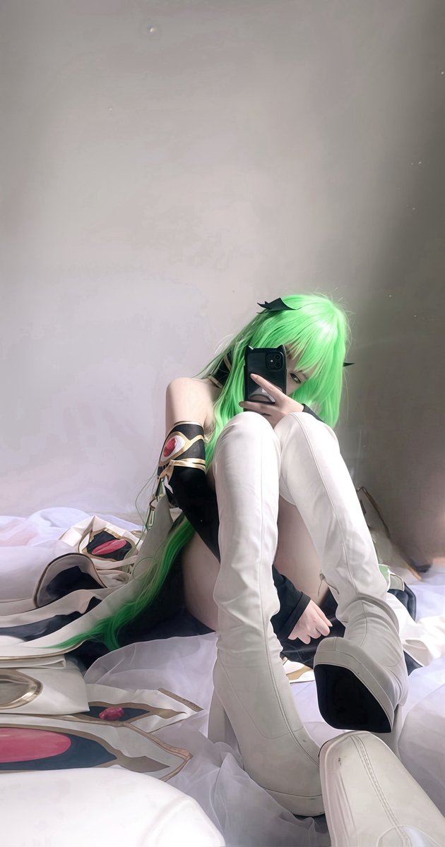 C_C01_101's tweet photo. #CCcosplay #CodeGeass #CosplayArt #シーツーの日 https://t.co/KbCoAzhDjB