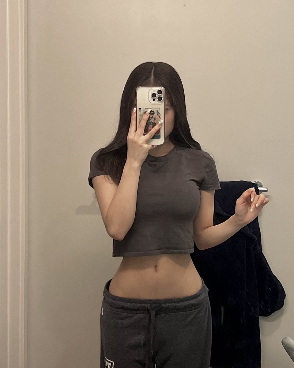 나오늘취했졍   나좀심심한뎅 뎀안줄랭?
 #여깨   #대전 #맘눌뎀 #섹트