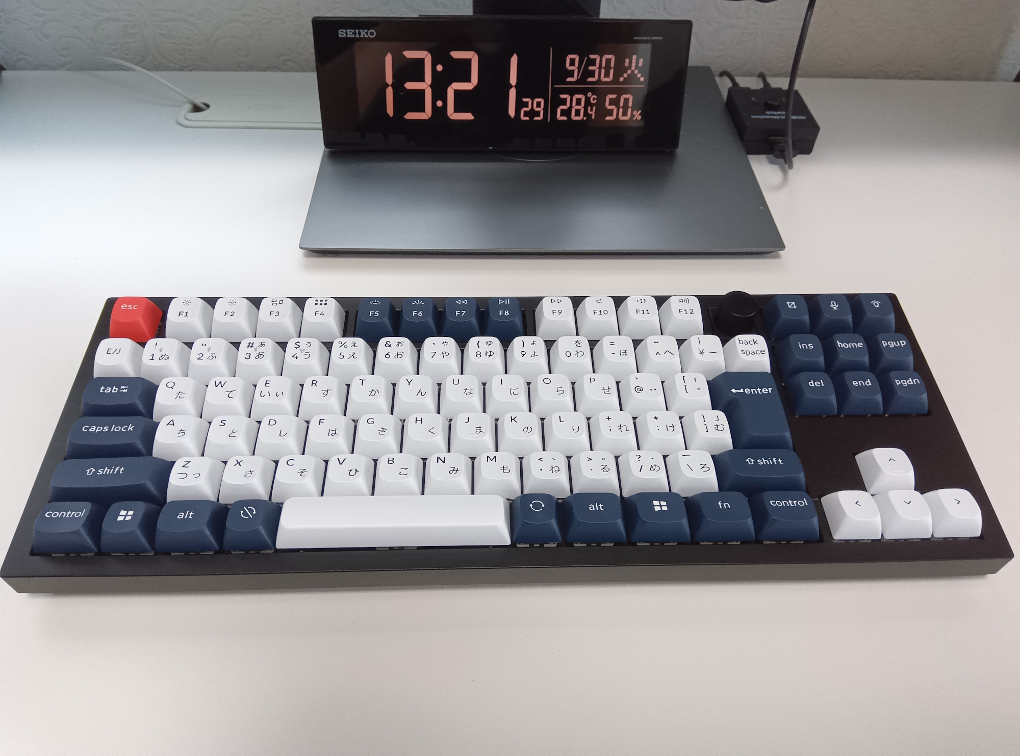 美品✨艶赤❤️サクサク動く❣️Windows11 Blu-ray ノートパソコン 美品✨艶赤❤️サクサク動く❣️Windows11 Blu-ray ノート