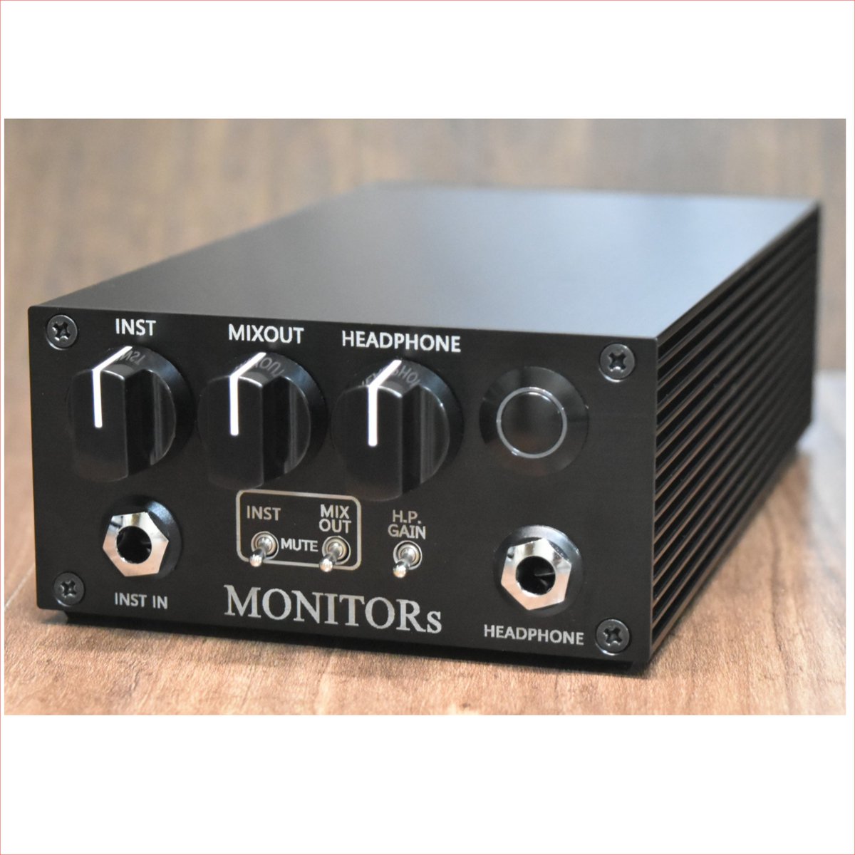 ベース Fumi Sound / HUB Amp Fumi Sound HUB Amp プリ/バッファ/DI/パワーサプライをこれ一台