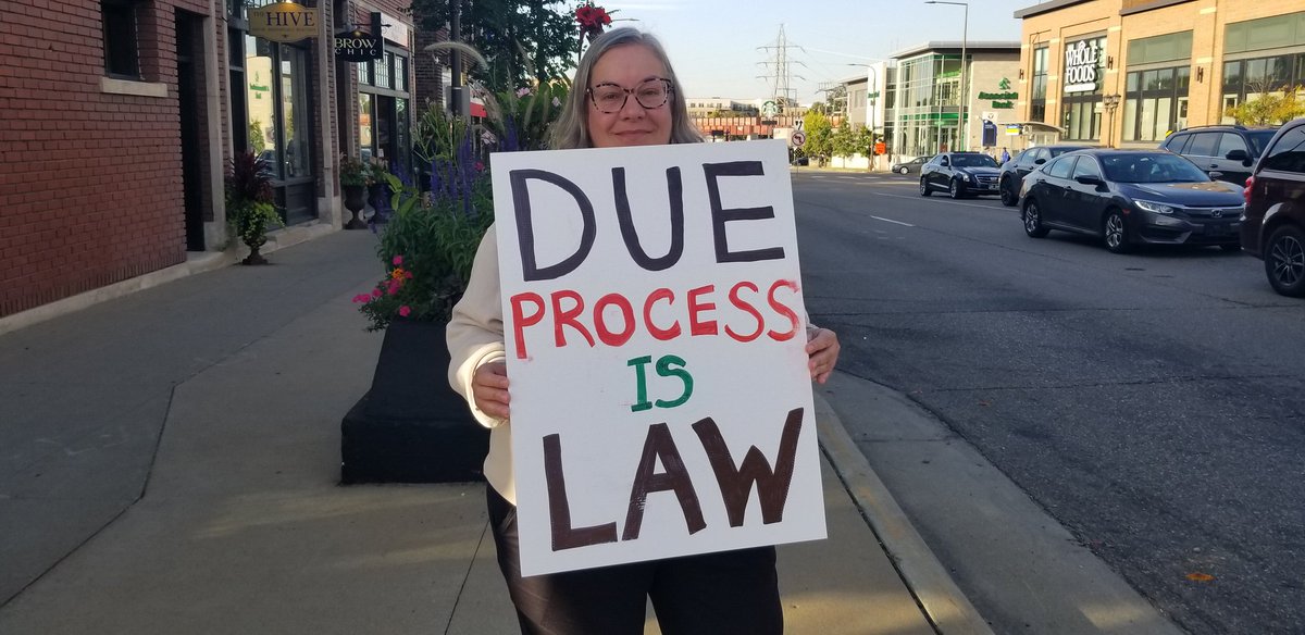 WomensMarchMN's tweet photo. Every Monday 4:30-5:30 - folks are holding posters and getting a great response on Snelling and Selby Aves in St Paul.
Find an event near you!
https://t.co/6rcksj7Hhu
#resistance #inthestreets
@womensmarchminnesota https://t.co/86UKVrwi55