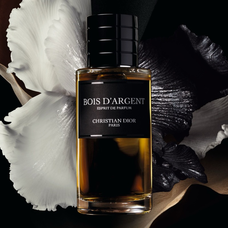 ラ コレクシオン プリヴェの香りをミニマムに再解釈したエスプリ ドゥ