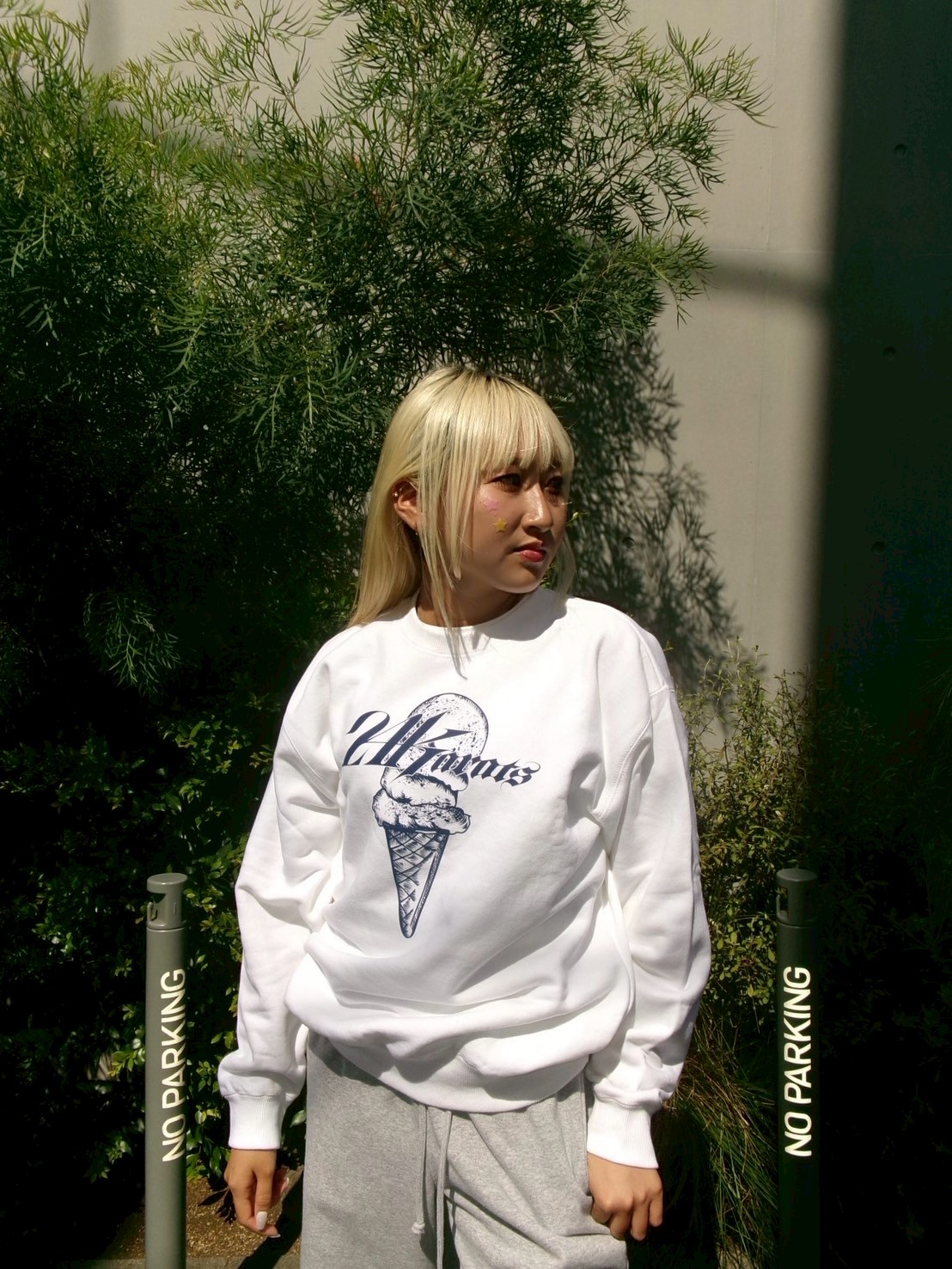 24karats WORLD X-LARGE モノクロパーカー 24karats WORLD X-LARGE モノクロパーカー - メルカリ