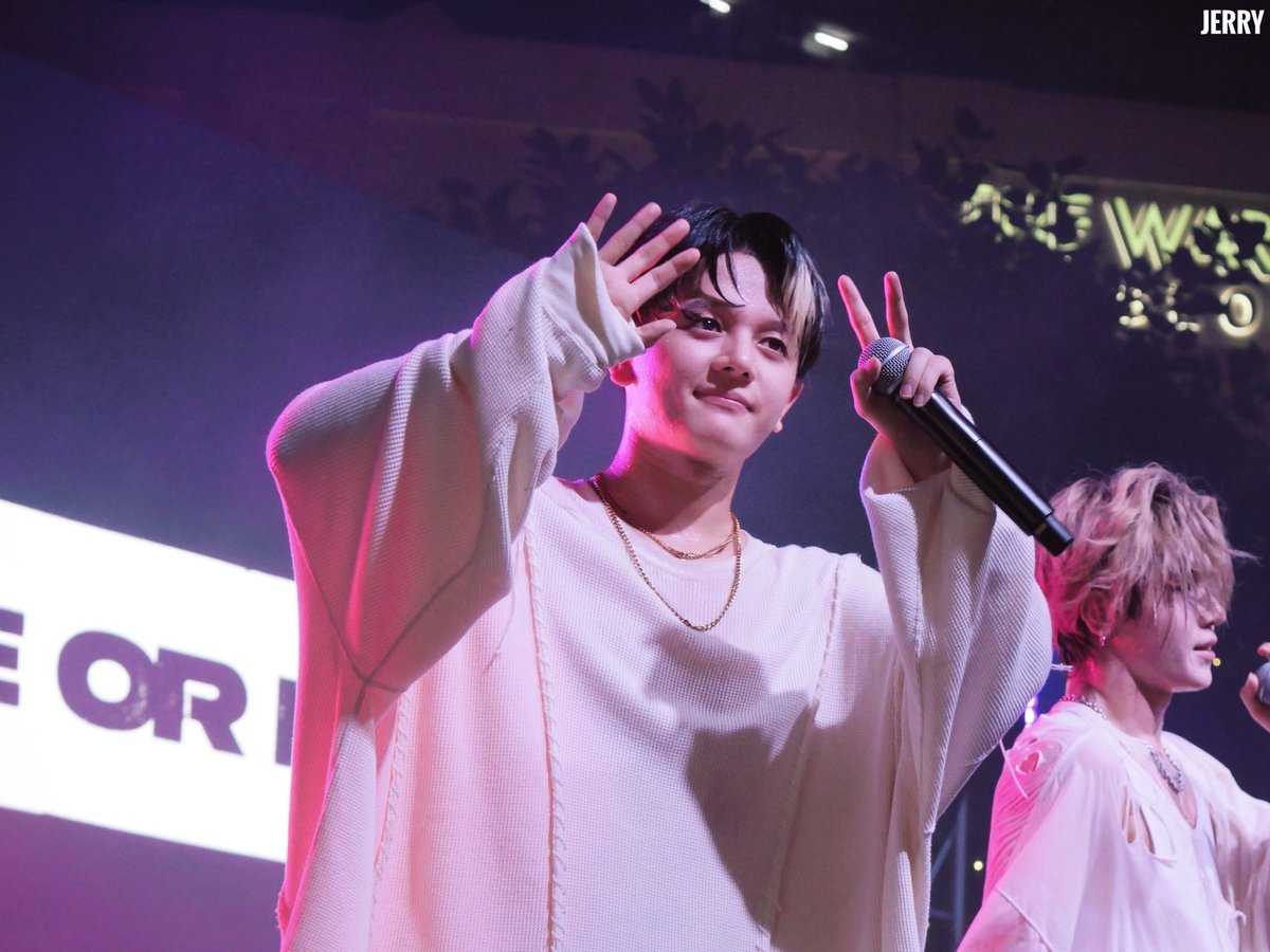 soumeowmizukiis's tweet image. เน้วคุง💜✌🏻 at #MMLive25

#NEO
#ONEOREIGHT 
#1OR8
#musicmatters