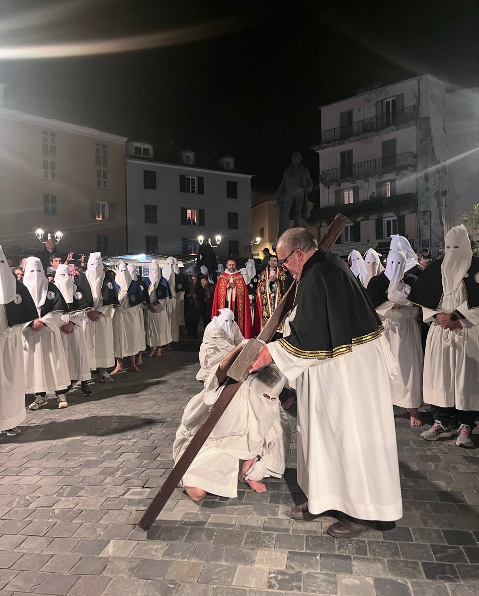 Poli Xavier tweet media