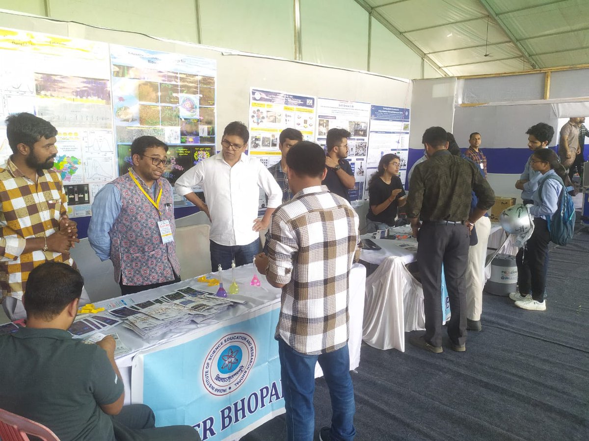 CS2_IISERB's tweet image. Proud to share that IISER Bhopal awarded 1st Prize in the Educational Institution Category at the 12th Bhopal Vigyan Mela (BVM-2025)!
Grateful to our director, faculty, students, staff, visitors, & CS2 team for showcasing science with passion & impact.