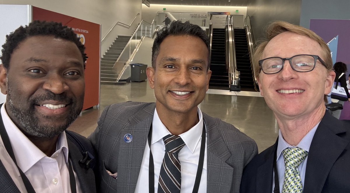PRJeffWhite's tweet image. I know it’s late on Monday, but sharing the joy of seeing ⁦@drjcanJJ⁩ &amp;amp; ⁦@_ShankarSiva⁩.  

2 stellar #radoncs with 1 big fan. ⁦@ASTRO_org⁩ #ASTRO25

You’re welcome.