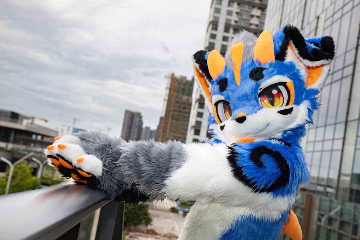 明日からHi furry参加しますよろしくお願いします！

📸 <a href="/Gale021/">📸🐳Gale🐳📷➡️Infurnity 2025</a>