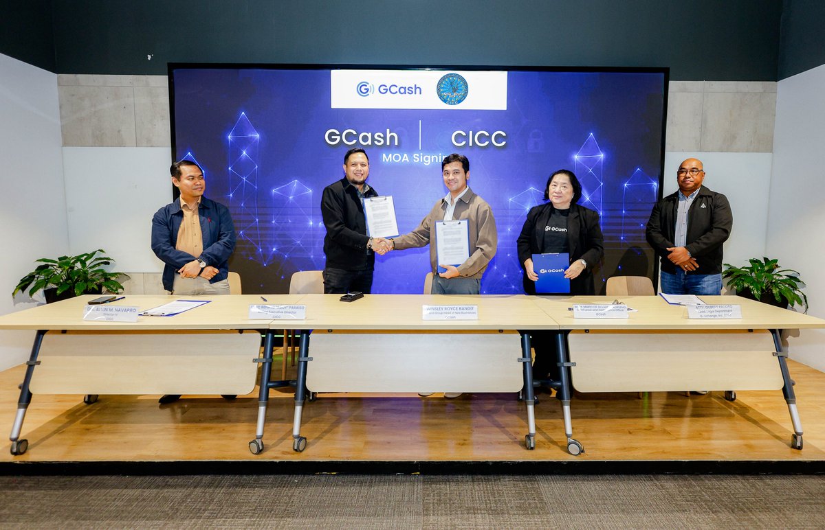 appsgadget's tweet image. 🛡️ GCash teams up with CICC to fight cyber fraud!
The partnership strengthens user protection, boosts response to scams, and reinforces trust in the Philippines’ digital ecosystem. 💙 #GCash #CybersecurityPH @gcashofficial
