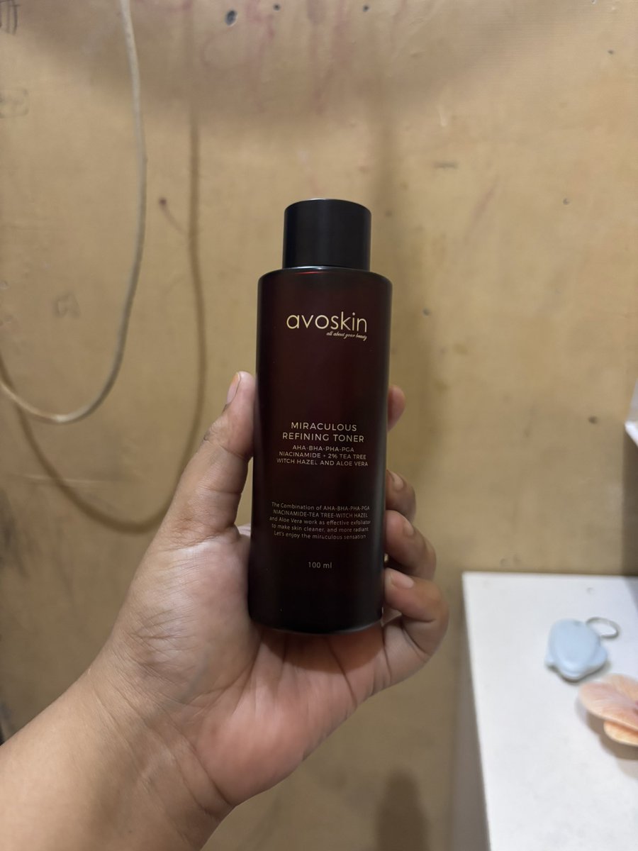 nixiepinkypixie's tweet photo. preloved avoskin refining toner exp 2027 40k aja 
dom jatim
gratis ongkir co via 🍊
bisa req shop vid
#skincareroutine #eksfoliasi #WTs #wtb #avoskin #preloved #zonauang #zonajajan️️ https://t.co/2uvnsZRMLt