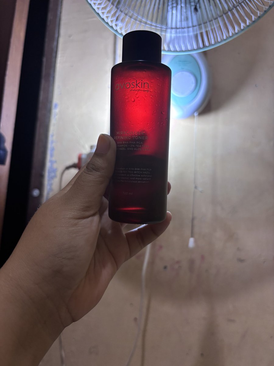 nixiepinkypixie's tweet photo. preloved avoskin refining toner exp 2027 40k aja 
dom jatim
gratis ongkir co via 🍊
bisa req shop vid
#skincareroutine #eksfoliasi #WTs #wtb #avoskin #preloved #zonauang #zonajajan️️ https://t.co/2uvnsZRMLt