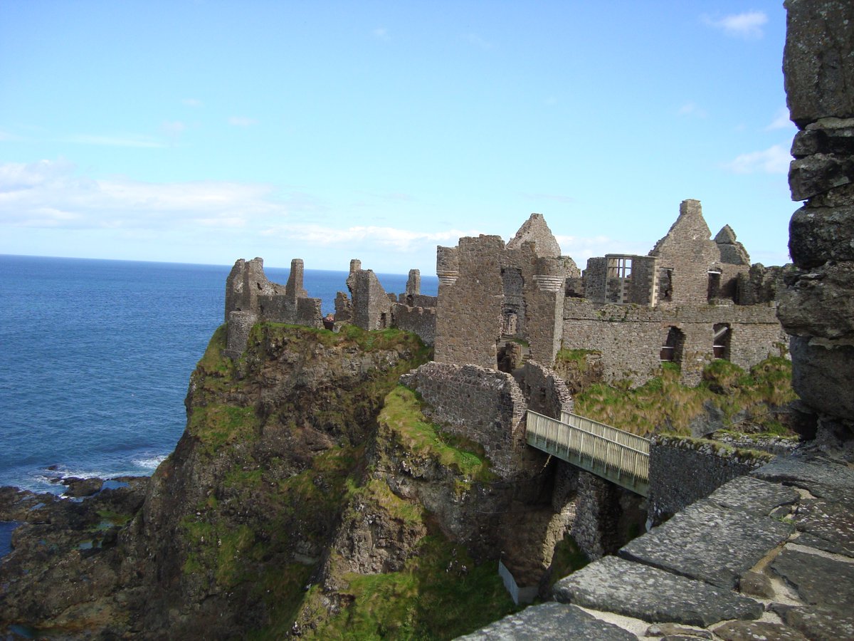 lorraineelizab6's tweet photo. 30 Sept: St Fáelán of Ráith Aidne in Dál nAraide/#Dalriada. Kingdom in Ireland (mainly Co. #Antrim) &amp; Scotland. Story St Columba spent a Christmas reciting Psalms at Ráith Aidne as a boy in 6th C, but its location is unknown (O'Hanlon) 📷mine, Dunluce castle, N coast of Co Antrim https://t.co/FPaS7EqJJr