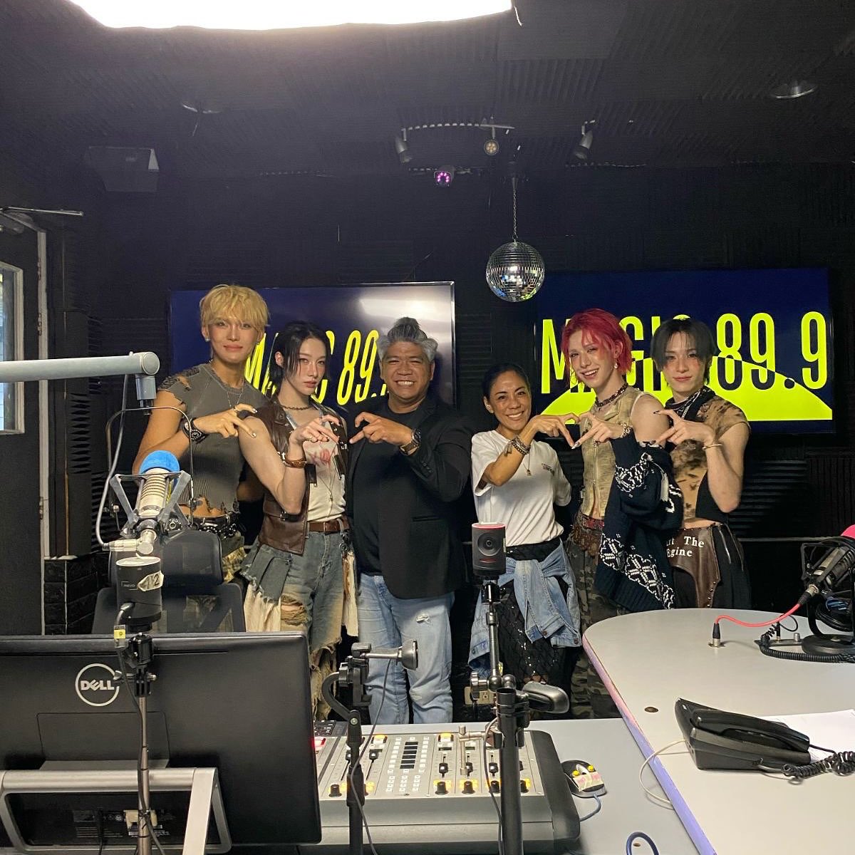 sst_blingbling's tweet image. 2025.9.29❤️‍🔥 #XLOV - magic899, on Pets in the City

#Magic899 #PetsInTheCity 
#XLOVinManila
#XLOV1stMallTourPH 
#XLOV #엑스러브

🔗 instagram.com/p/DPNd9a6Dx6N/…