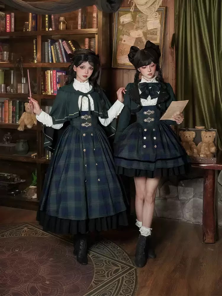 薔薇の祈りブラック半袖クラシックロリィタ 黒薔薇刺繍切り抜きトップス不規則半袖ゴスロリ – LolitaInside